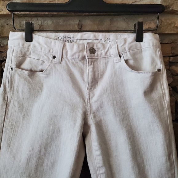 Tommy Hilfiger White Modern Crop Jeans - Picture 2 of 9